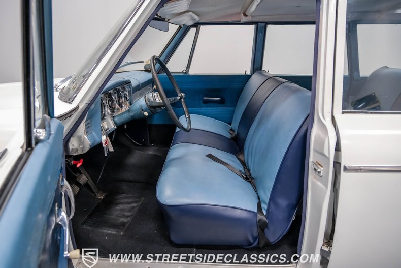 Unknown-Lark-1963-White-Blue-41