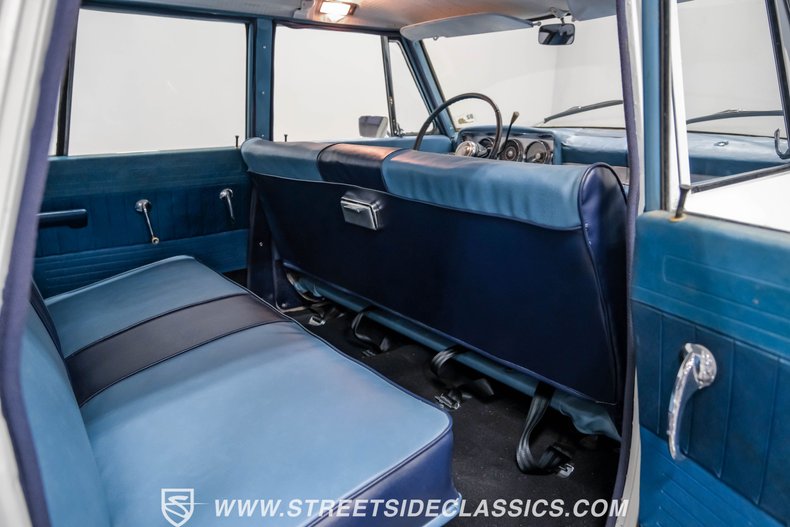 Unknown-Lark-1963-White-Blue-48