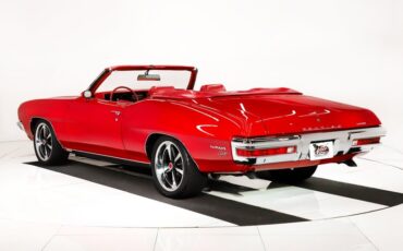 Unknown-Lemans-1970-Cardinal-Red-Red-4