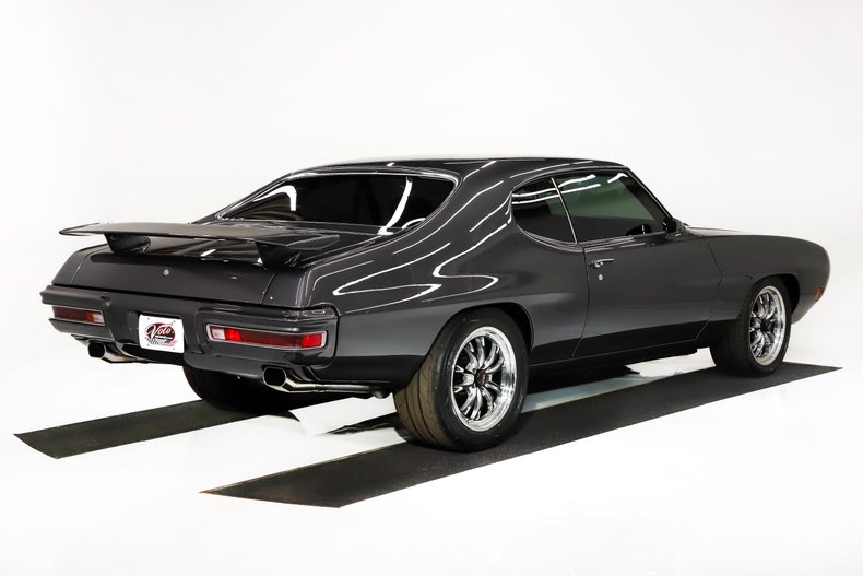 Unknown-Lemans-1971-Shadow-Gray-Black-37