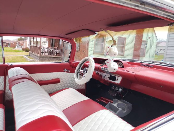 Unknown-Lesabre-1960-White-17