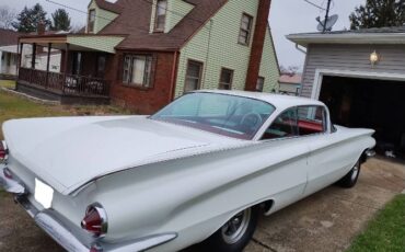 Unknown-Lesabre-1960-White-2