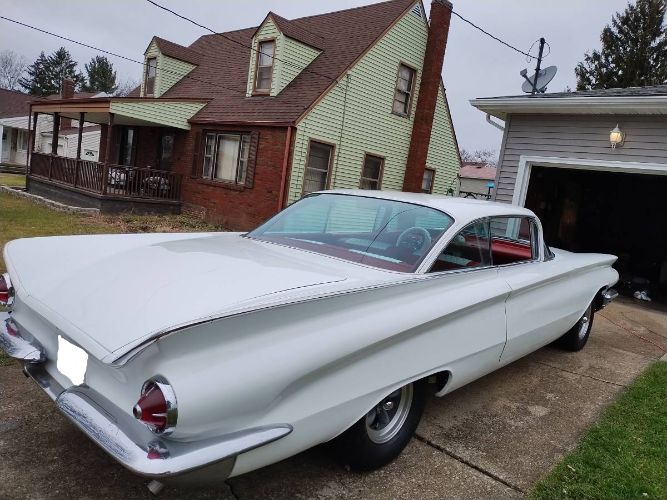 Unknown-Lesabre-1960-White-2