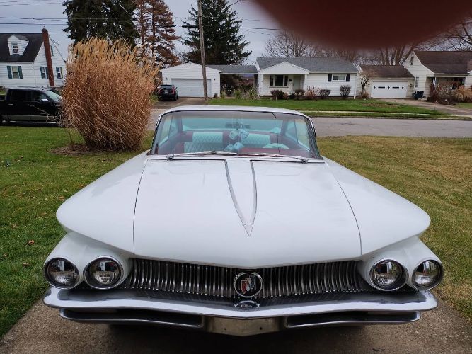 Unknown-Lesabre-1960-White-23