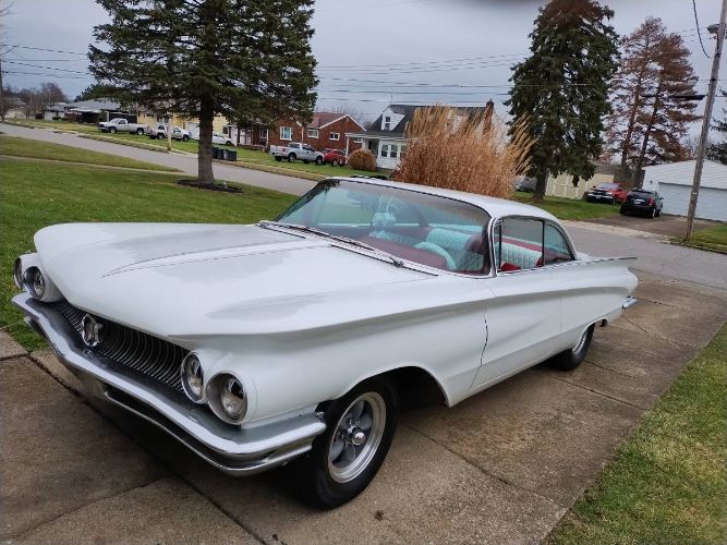 Unknown-Lesabre-1960-White-4