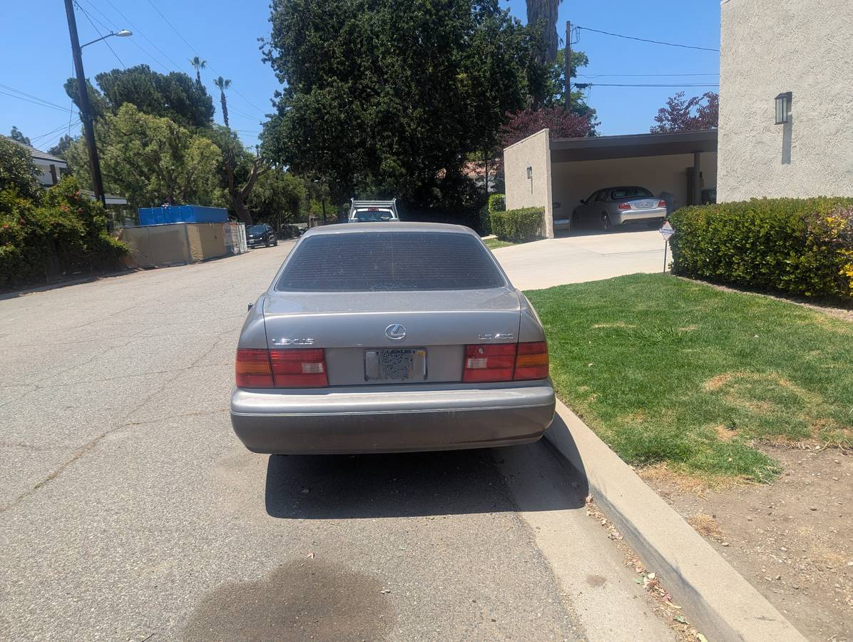 Unknown-Lexus-ls-400-1995-grey-3