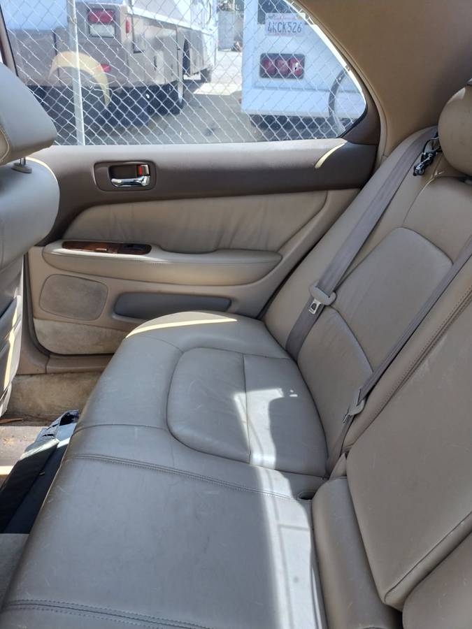 Unknown-Lexus-ls-400-1995-grey-4
