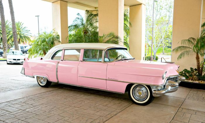 Unknown-Limousine-1955-PinkWhite