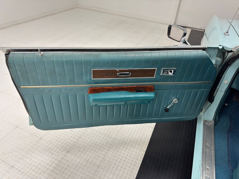 Unknown-Ltd-1969-Light-Aqua-Aqua-20