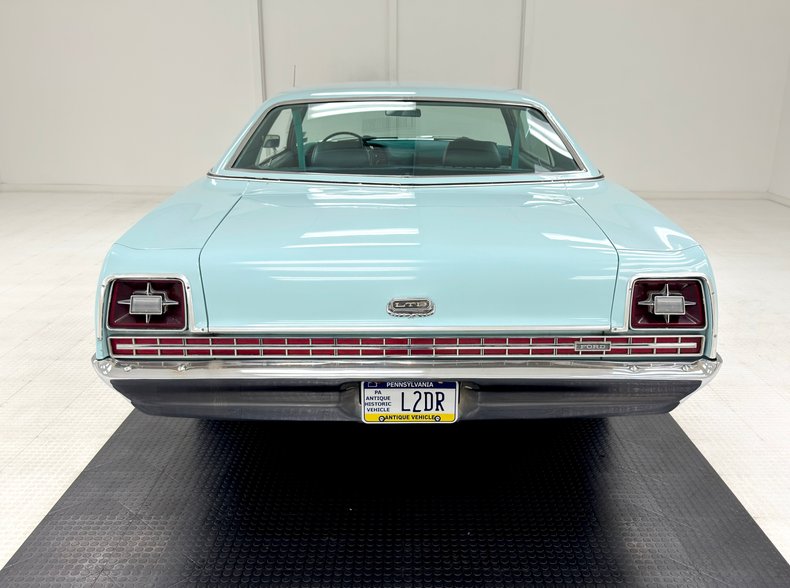 Unknown-Ltd-1969-Light-Aqua-Aqua-3