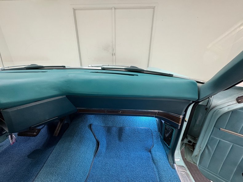 Unknown-Ltd-1969-Light-Aqua-Aqua-42