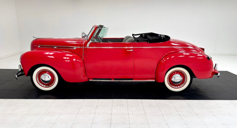 Unknown-Luxury-liner-1940-Viper-Red-Dove-Gray-17