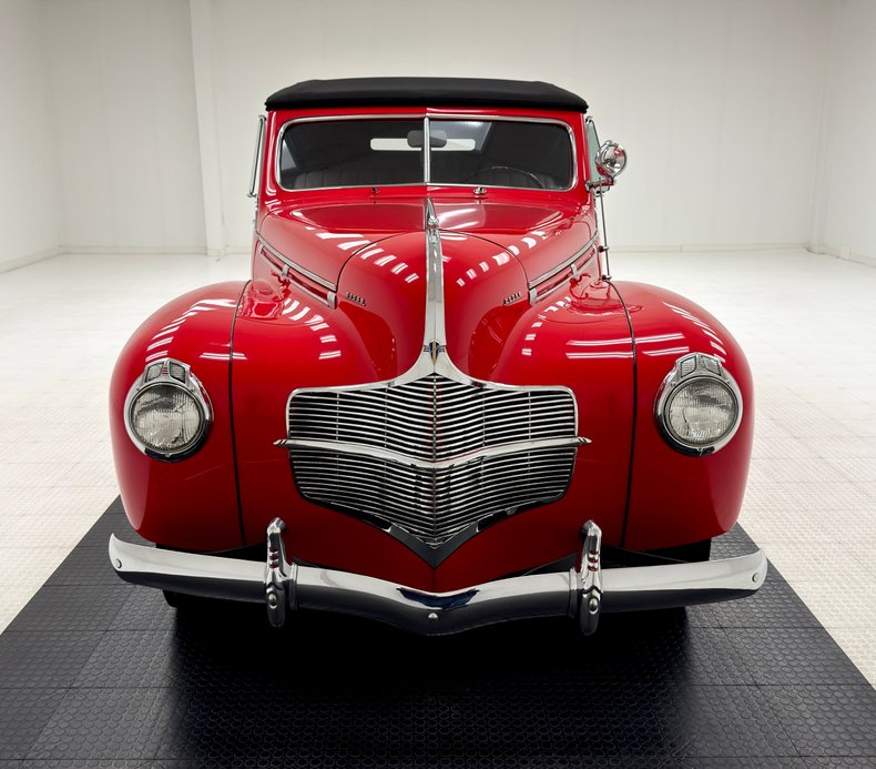 Unknown-Luxury-liner-1940-Viper-Red-Dove-Gray-2