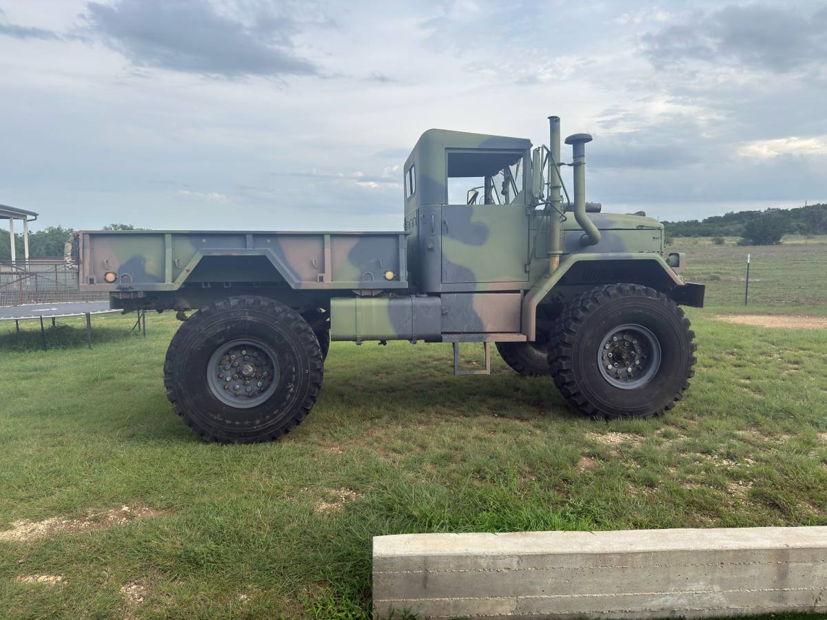 Unknown-M35a2-diesel-1970-4