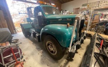 Unknown-Mack-1960-10