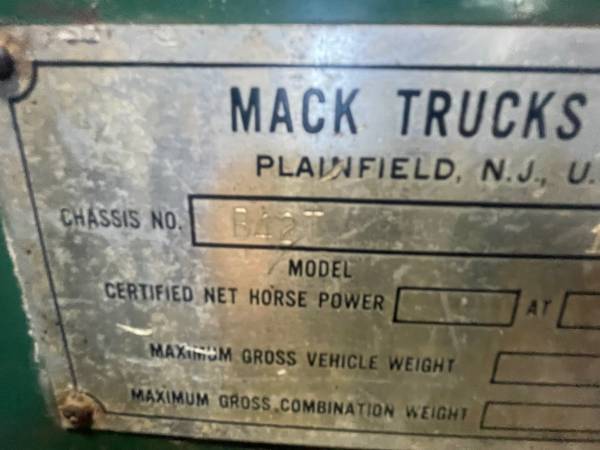 Unknown-Mack-1960-5
