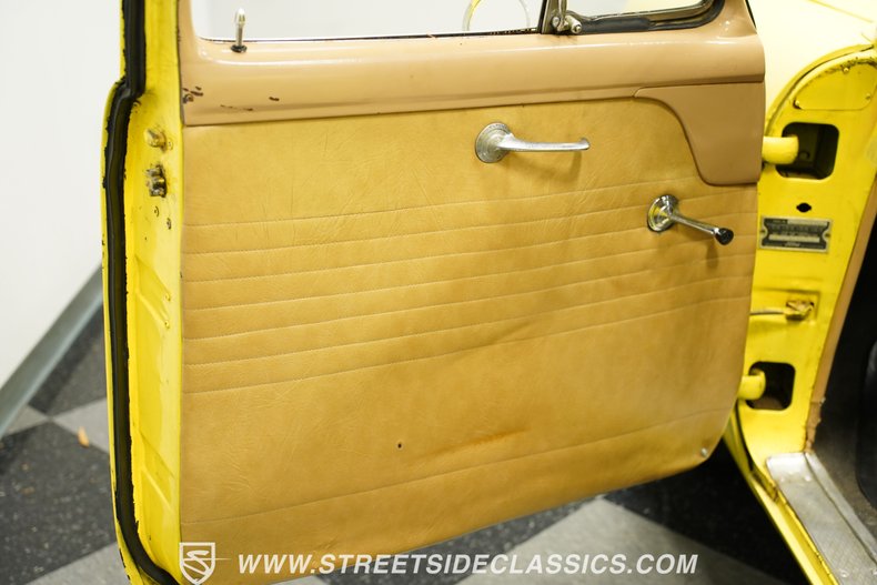 Unknown-Mainline-1953-Yellow-Tan-32