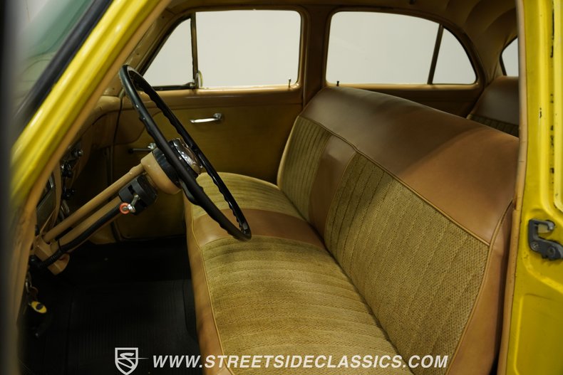 Unknown-Mainline-1953-Yellow-Tan-43