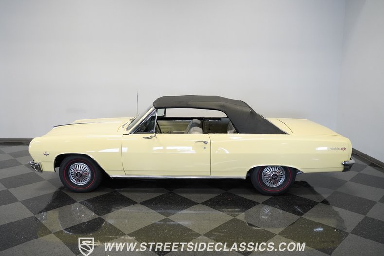 Unknown-Malibu-1965-Crocus-Yellow-White-27