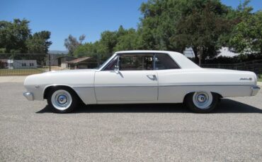 Unknown-Malibu-1965-Ermine-White-Red-1
