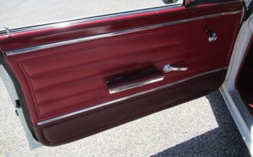 Unknown-Malibu-1965-Ermine-White-Red-18