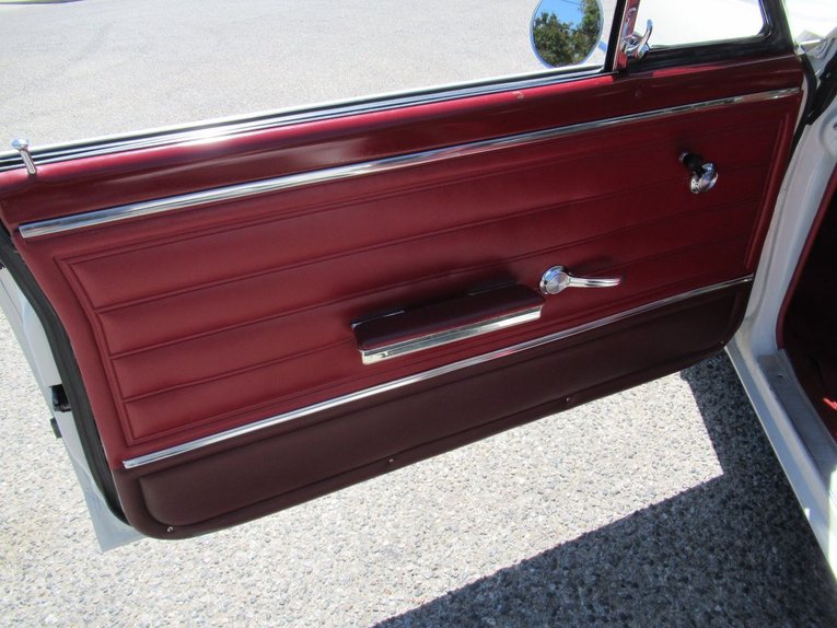 Unknown-Malibu-1965-Ermine-White-Red-18