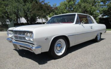Unknown-Malibu-1965-Ermine-White-Red