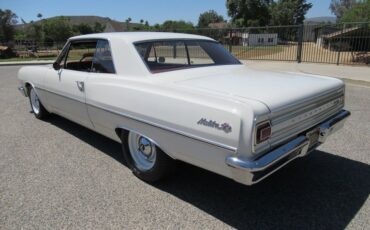 Unknown-Malibu-1965-Ermine-White-Red-6