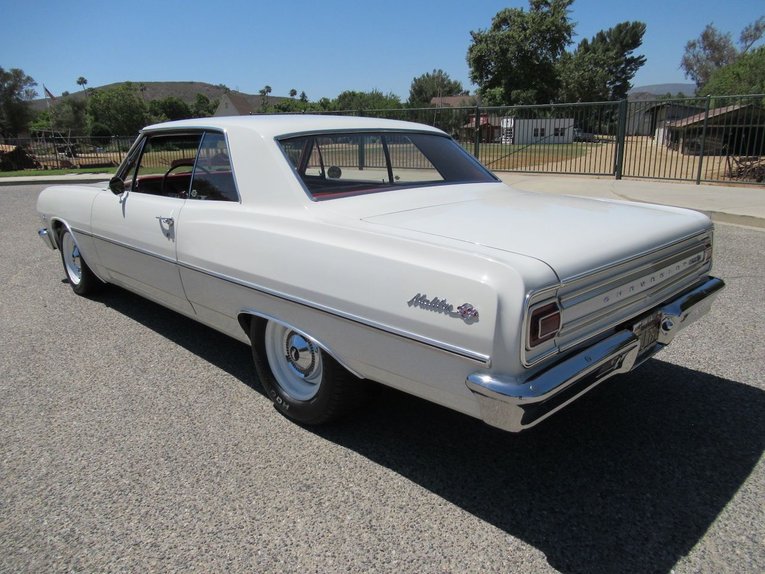 Unknown-Malibu-1965-Ermine-White-Red-6