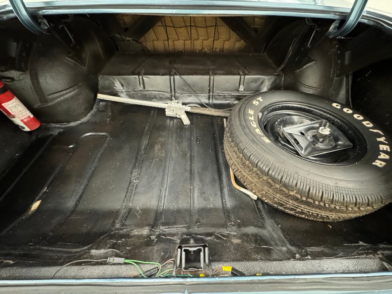 Unknown-Malibu-1965-Mist-Blue-Black-18