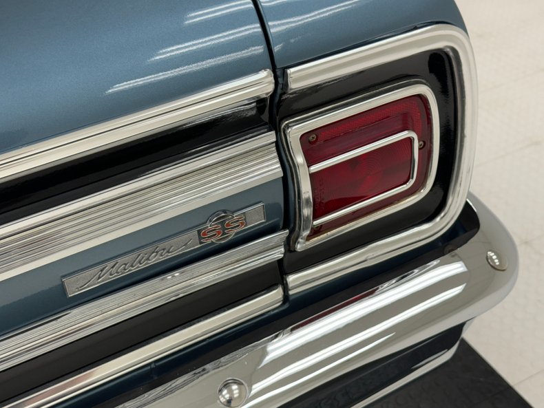 Unknown-Malibu-1965-Mist-Blue-Black-5