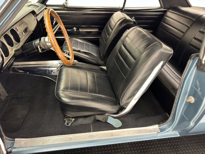 Unknown-Malibu-1965-Mist-Blue-Black-7