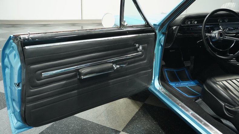 Unknown-Malibu-1966-Mist-Blue-Black-7