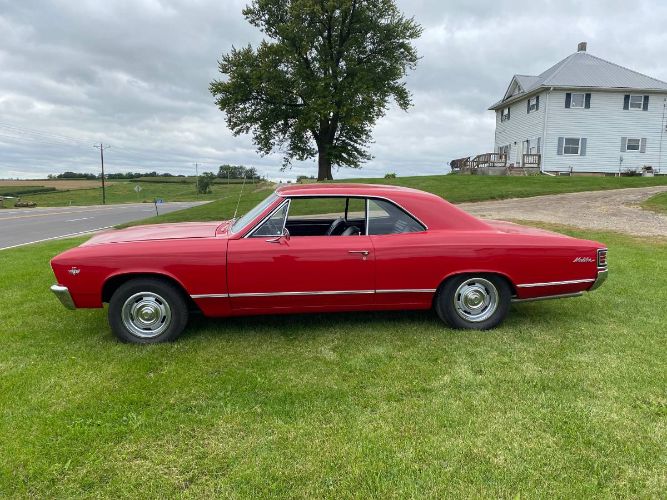 Unknown-Malibu-1967-Red-8