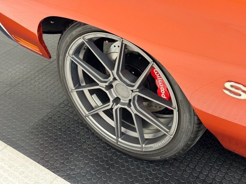 Unknown-Malibu-1970-Burnt-Orange-Metalli-Black-8
