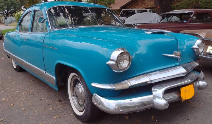 Unknown-Manhattan-1953-Peacock-Blue-10