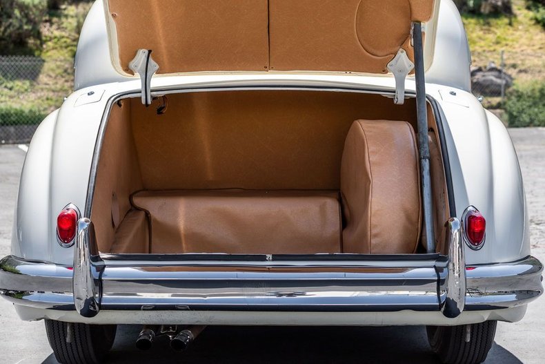 Unknown-Mark-ix-1959-White-Black-17