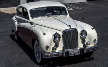 Unknown-Mark-ix-1959-White-Black-19