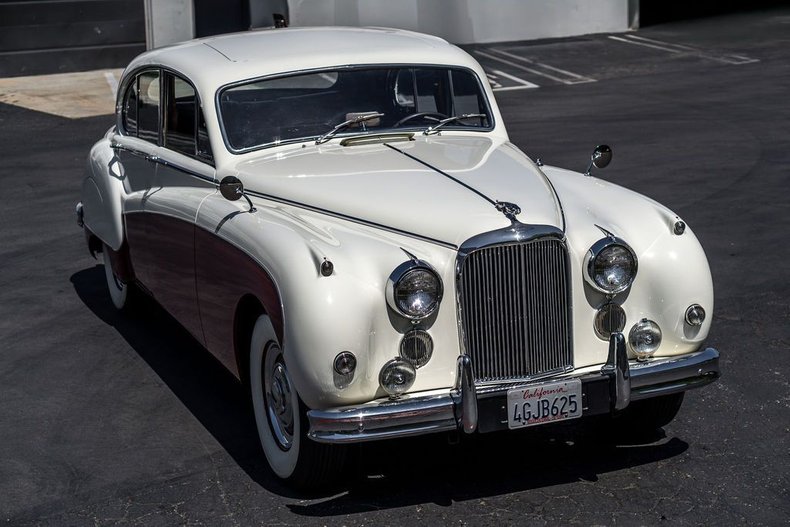 Unknown-Mark-ix-1959-White-Black-19