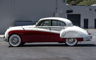 Unknown-Mark-ix-1959-White-Black-9