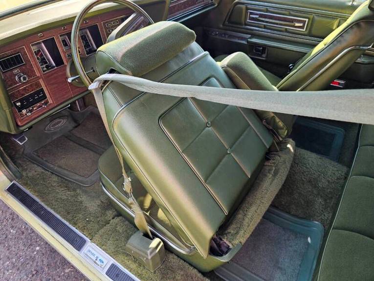 Unknown-Mark-v-1975-Light-Green-Green-18