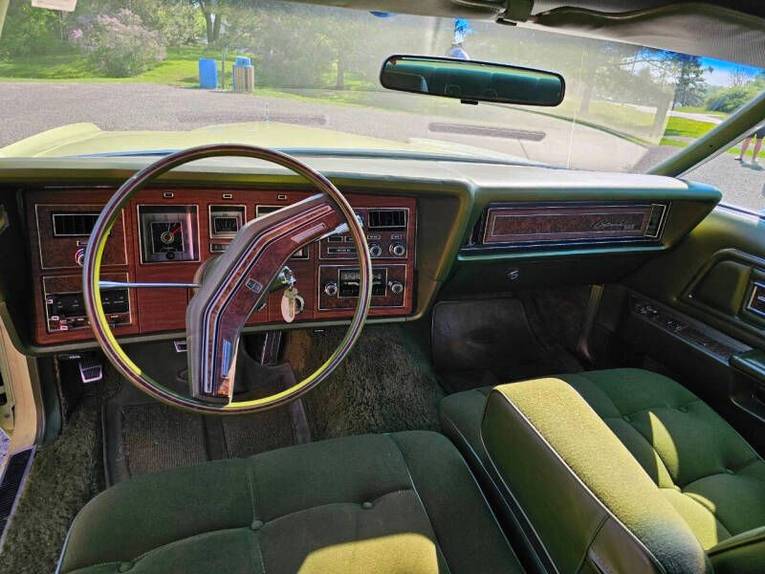 Unknown-Mark-v-1975-Light-Green-Green-34