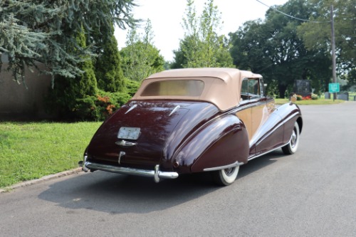 Unknown-Mark-vi-1952-BurgundyTan-Tan-2