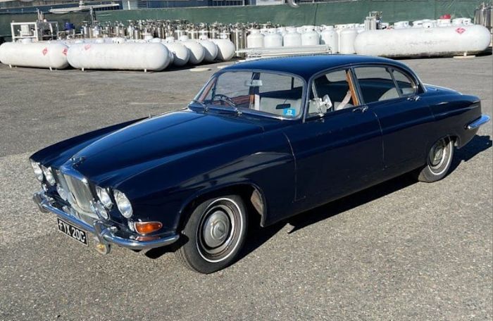 Unknown-Mark-x-1965-Dark-Navy-Blue-Gray-Leather-2