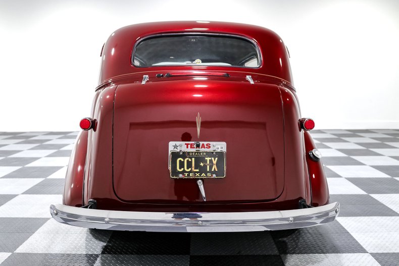 Unknown-Master-1938-Maroon-Maroon-5