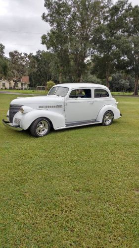 Unknown-Master-1939-White-1