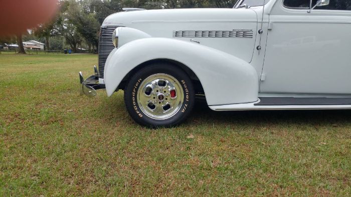 Unknown-Master-1939-White-4