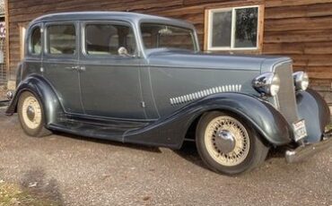 Unknown-Master-deluxe-1934-Silver-Tan