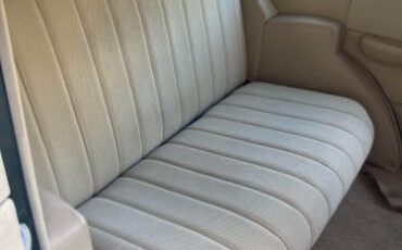 Unknown-Master-deluxe-1934-Silver-Tan-6