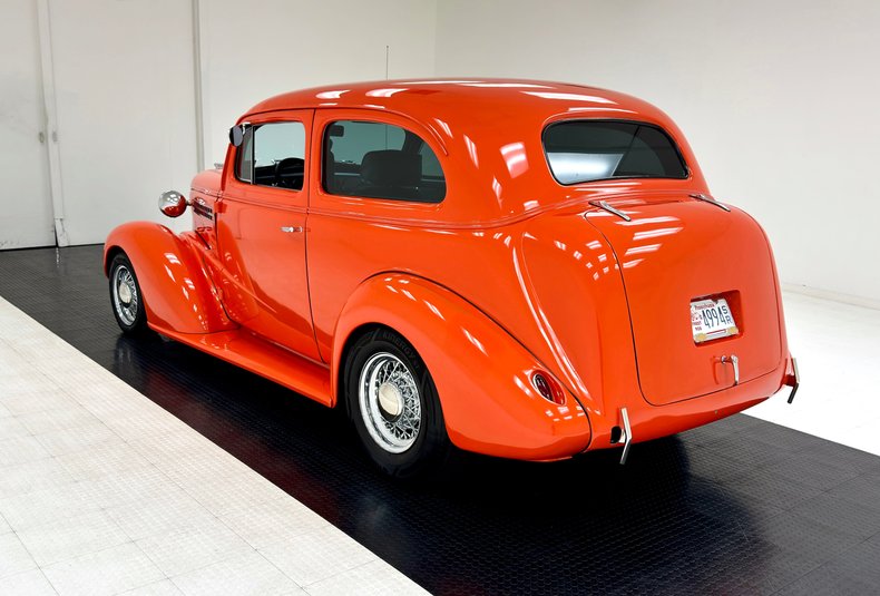 Unknown-Master-deluxe-1938-Orange-Gray-1
